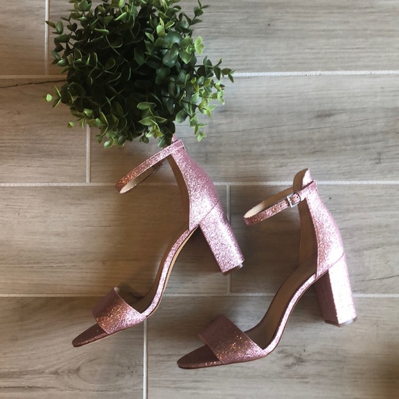NIB Vince Camuto pink glitter “Corlina” heels - Picture 2 of 8